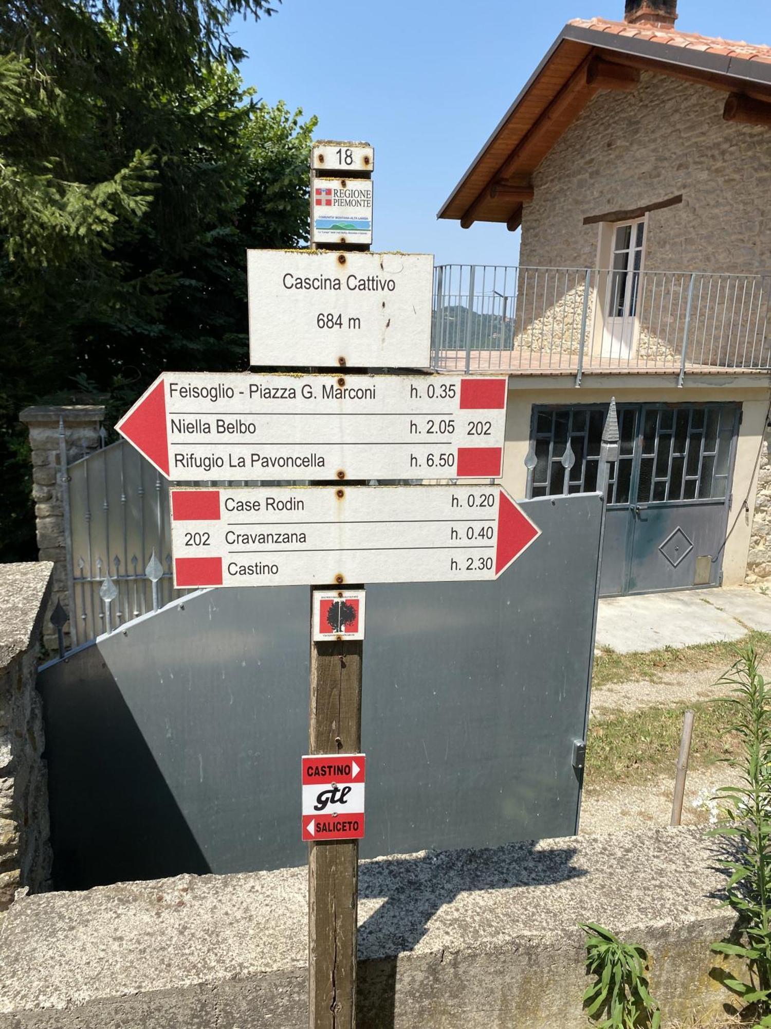 Case Vista Alta Langa, Appartement Bella Vista Cravanzana Kültér fotó